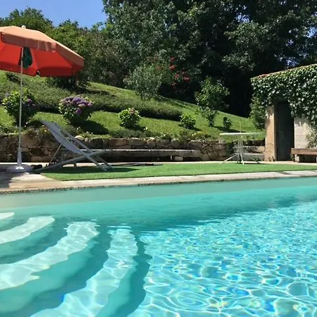 Castelo Do Castro Tatil Evi Carrazedo (Amares)