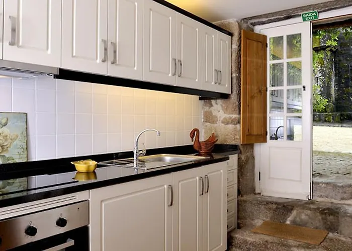 Castelo Do Castro * Carrazedo (Amares)